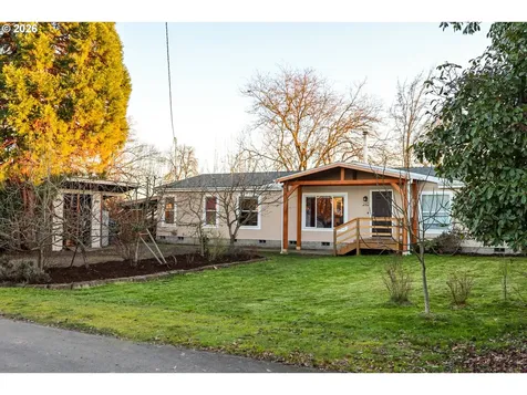 240 W Jefferson Street Carlton OR 97111
