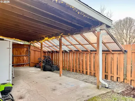 240 W Jefferson Street Carlton OR 97111