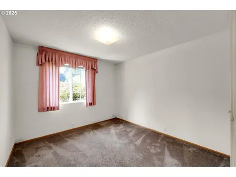 2785 Almaden Street Eugene OR 97405