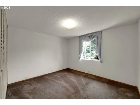 2785 Almaden Street Eugene OR 97405
