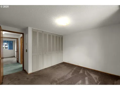 2785 Almaden Street Eugene OR 97405