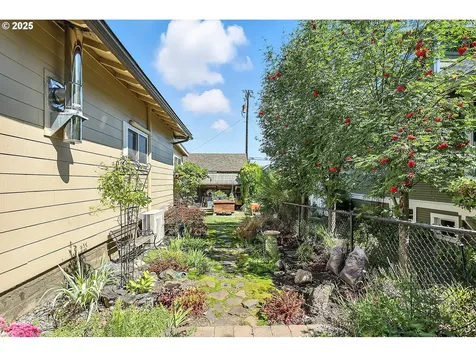 1005 E 11th Street The Dalles OR 97058