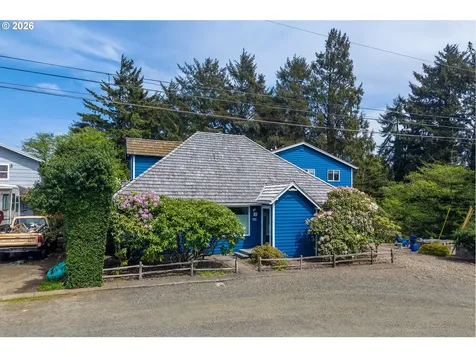1127 S Pine Street Newport OR 97365