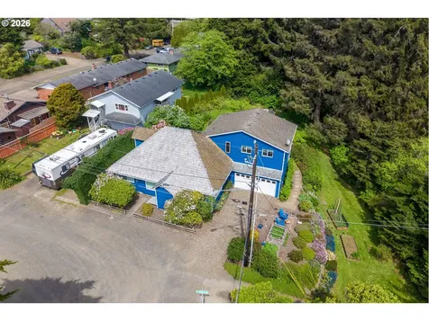 1127 S Pine Street Newport OR 97365