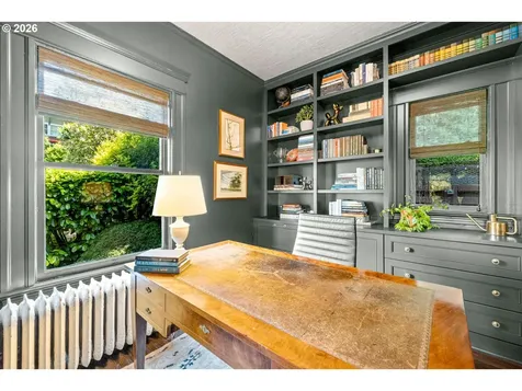 1740 SW Elizabeth Street Portland OR 97201