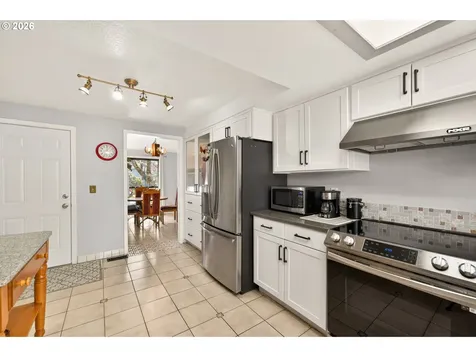 945 Willamina Avenue Forest Grove OR 97116