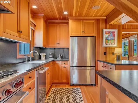 538 N Marion Avenue Gearhart OR 97138