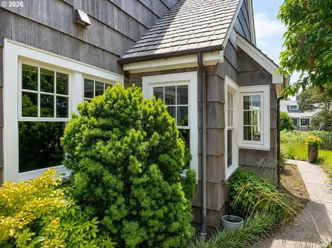 538 N Marion Avenue Gearhart OR 97138