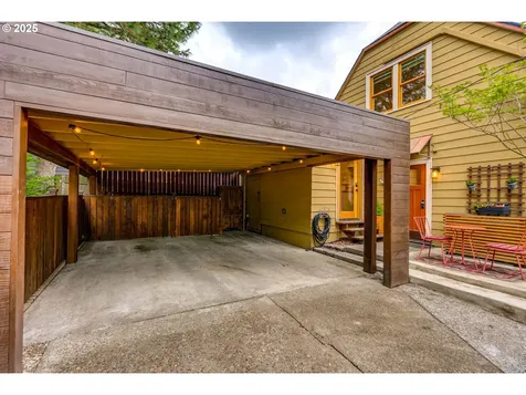 4806 NE Siskiyou Street Portland OR 97213