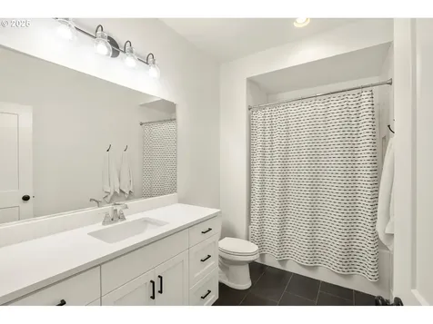 14211 NE 52nd Avenue Vancouver WA 98686