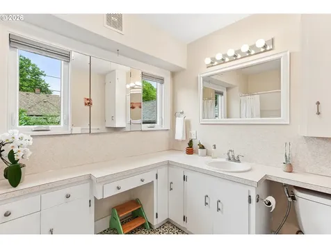 7315 N Seward Avenue Portland OR 97217