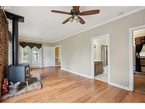 156 Ella Street Oregon City OR 97045