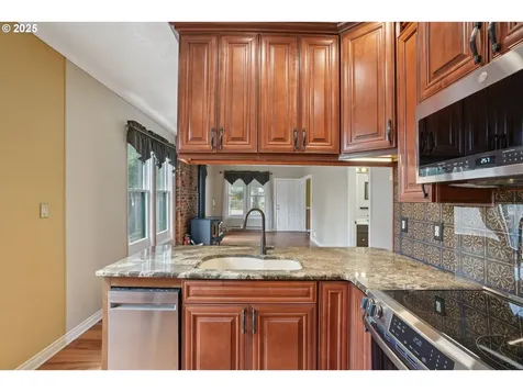 156 Ella Street Oregon City OR 97045