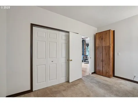 156 Ella Street Oregon City OR 97045