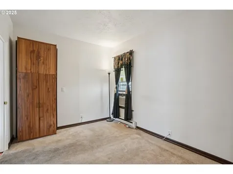 156 Ella Street Oregon City OR 97045