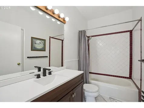 156 Ella Street Oregon City OR 97045