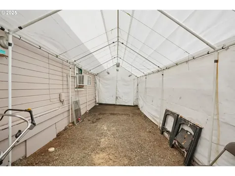 156 Ella Street Oregon City OR 97045