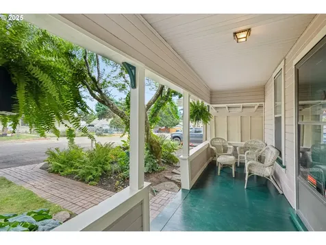 156 Ella Street Oregon City OR 97045