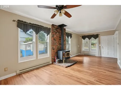 156 Ella Street Oregon City OR 97045