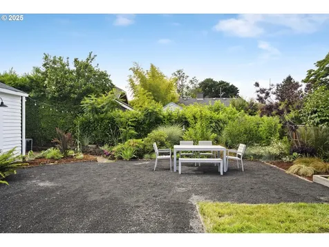 3737 NE 74th Avenue Portland OR 97213