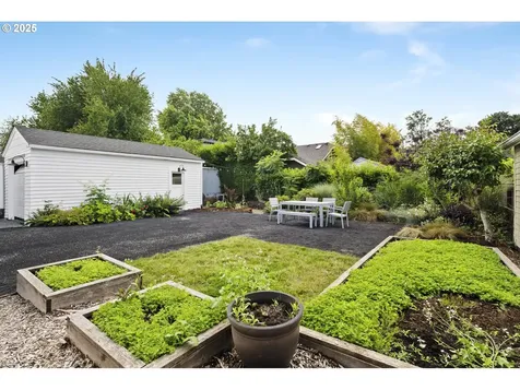 3737 NE 74th Avenue Portland OR 97213