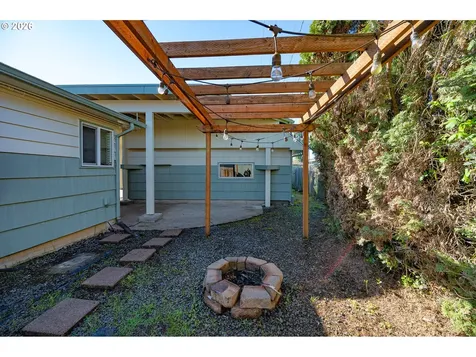 672 51st Street Springfield OR 97478