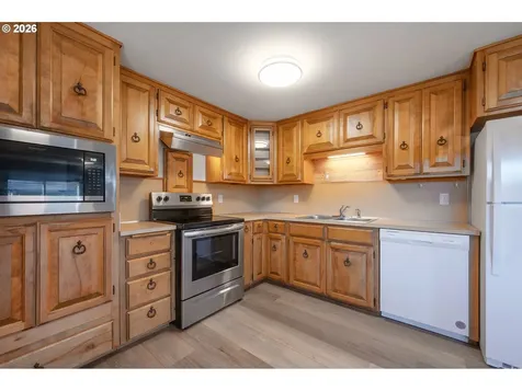 672 51st Street Springfield OR 97478