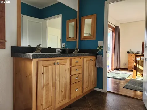 87882 Auction Barn Lane Bandon OR 97411