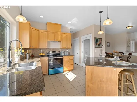 1385 W 5th Street Halsey OR 97348