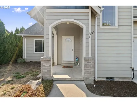 1385 W 5th Street Halsey OR 97348