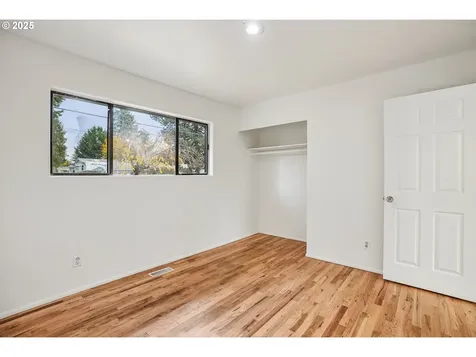 4907 SE 113th Avenue Portland OR 97266