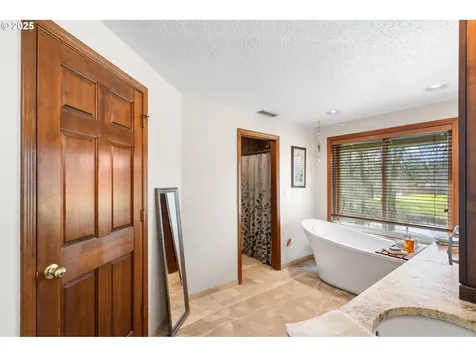 7306 NE Meadows Drive Vancouver WA 98662