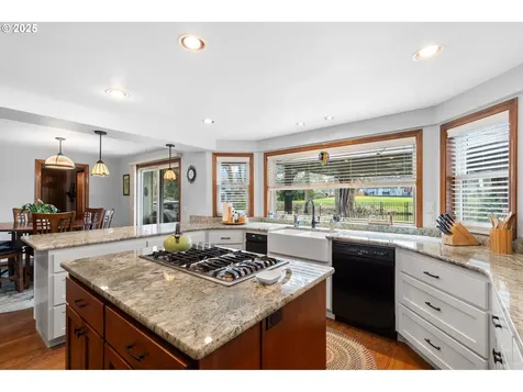 7306 NE Meadows Drive Vancouver WA 98662