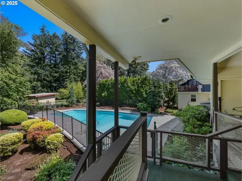 21949 NE Couch Street Gresham OR 97030