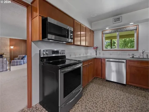 21949 NE Couch Street Gresham OR 97030