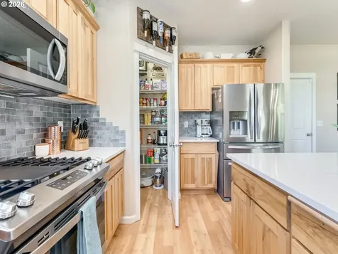 9803 NE 157th Avenue Vancouver WA 98682