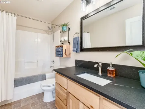 9803 NE 157th Avenue Vancouver WA 98682