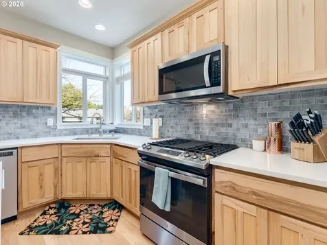9803 NE 157th Avenue Vancouver WA 98682