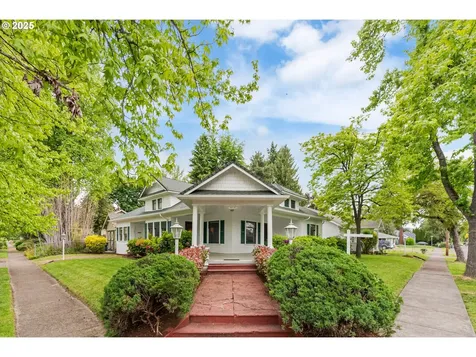 406 8th Street Springfield OR 97477