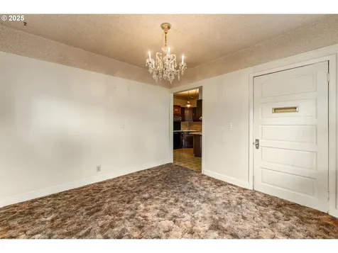 406 8th Street Springfield OR 97477