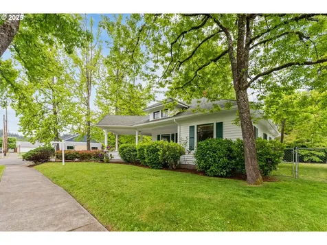 406 8th Street Springfield OR 97477