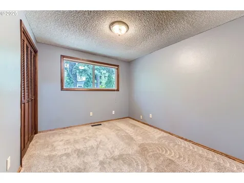 1713 SE 127th Avenue Vancouver WA 98683