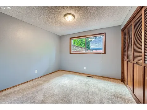 1713 SE 127th Avenue Vancouver WA 98683