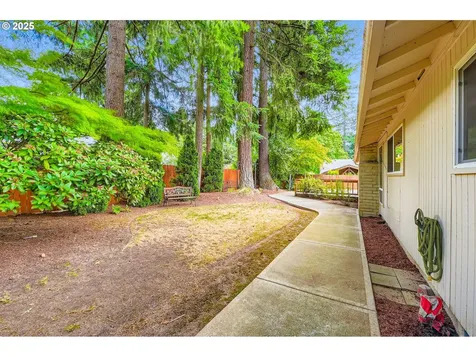 1713 SE 127th Avenue Vancouver WA 98683