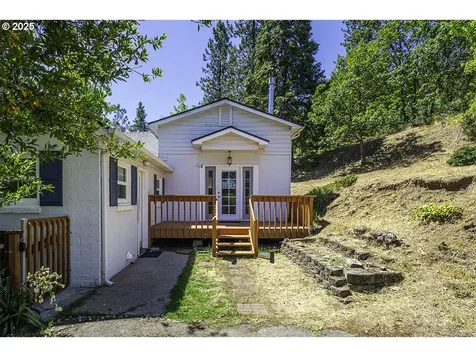681 Liberty Street Ashland OR 97520