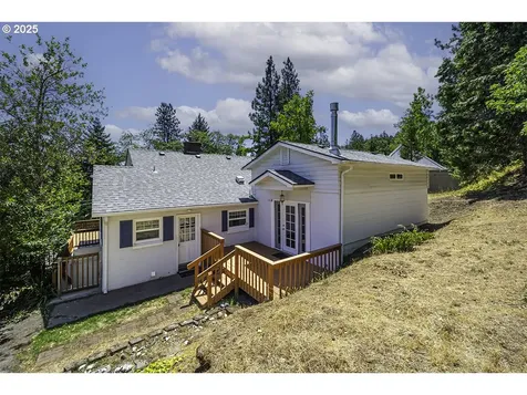681 Liberty Street Ashland OR 97520