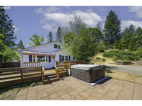 681 Liberty Street Ashland OR 97520