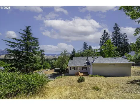 681 Liberty Street Ashland OR 97520