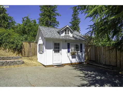 681 Liberty Street Ashland OR 97520