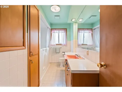 3350 NE 133rd Avenue Portland OR 97230
